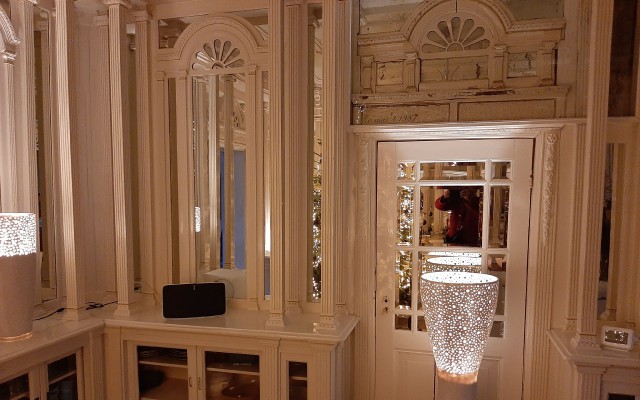 De bijzondere Spiegelkamer met 103 spiegels