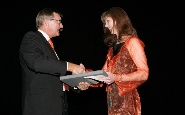 Natasha Barrett krijgt de Nordiska Radets Pris voor muziek uitgereikt (2006)