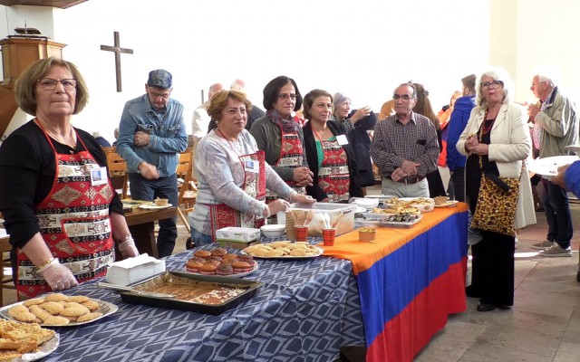 De Armeens Apostolische Kerk verzorgt het eten.