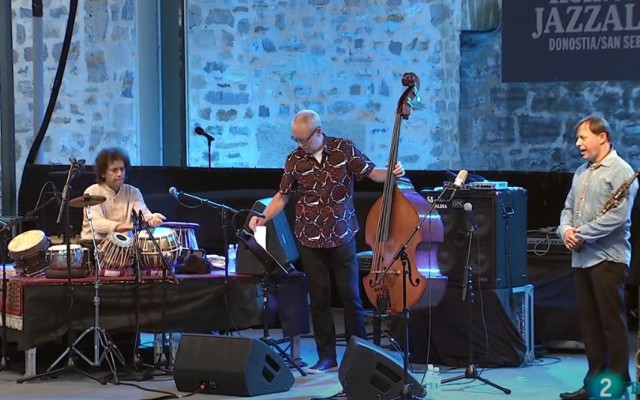 Jazz trio Dave Holland, Zakir Hussein & Chris Potter